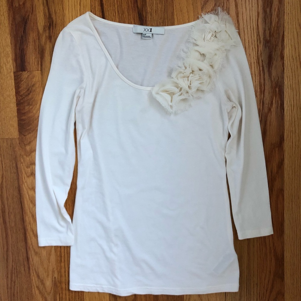 Forever 21 detailed tee
